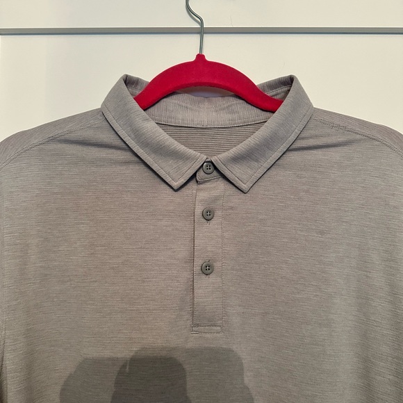 Lululemon Men’s Sz L Grey Polo Shirt - Picture 2 of 5